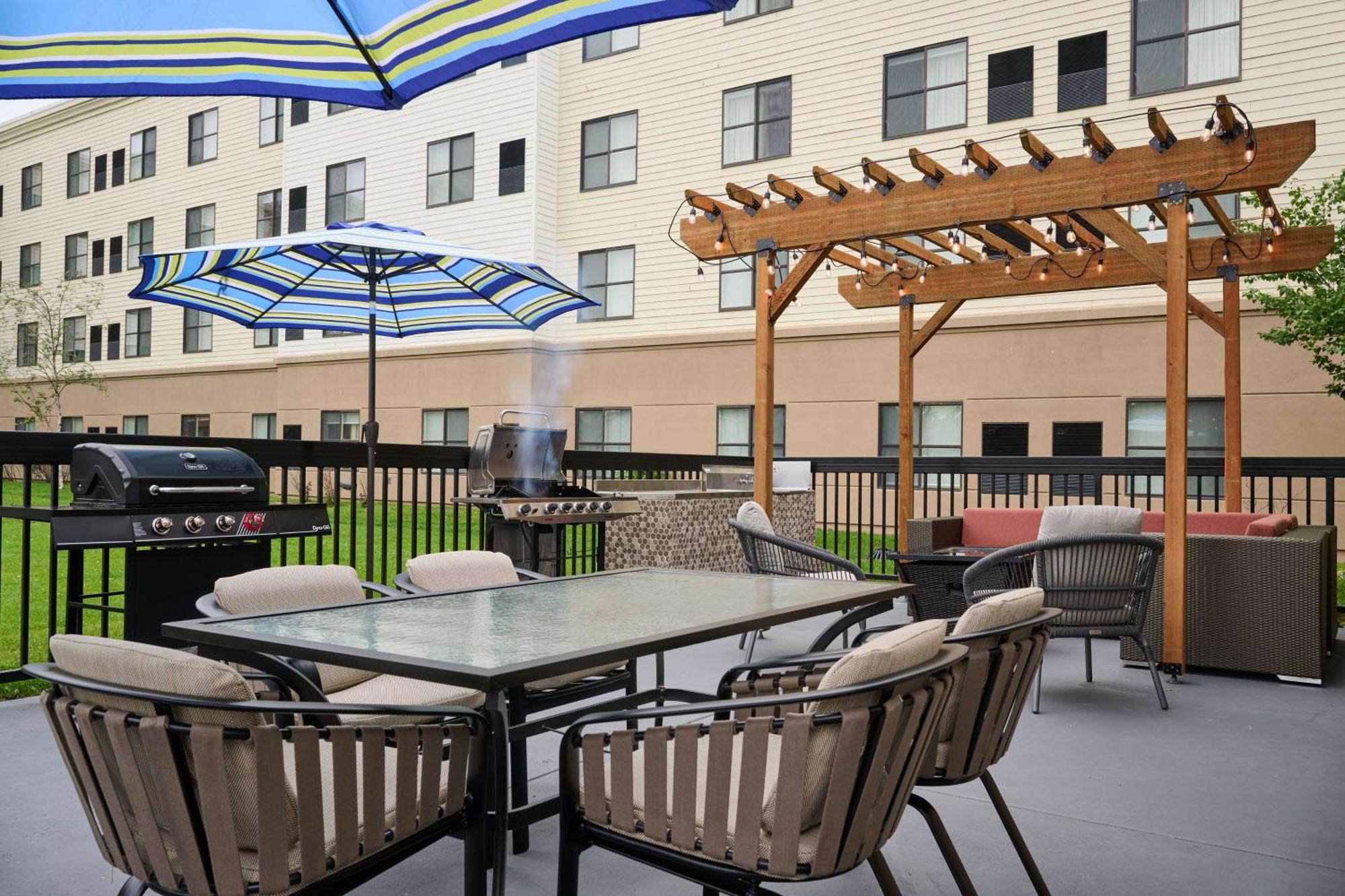 Homewood Suites By Hilton Anchorage Exterior photo